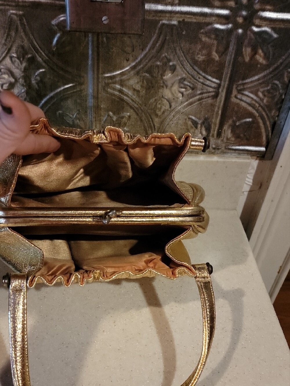 Gold Metallic Shoulder Bag -vintage Dumpline Style  Women’s Handbag - Picture 5 of 6